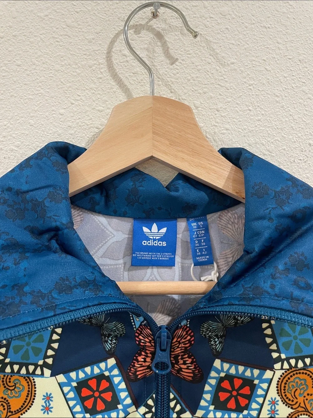 NWT Adidas Originals x Farm Rio Borbomix Track Jacket Brazilian Design Small
